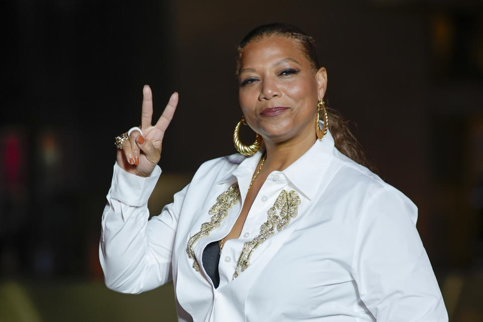 Queen Latifah a su llegada a la Fundación Louis Vuitton en vísperas de la ceremonia de apertura de los Juegos Olímpicos de París, en los Juegos Olímpicos de Verano de 2024, el jueves 25 de julio de 2024, en París, Francia. (Foto AP/Rebecca Blackwell)