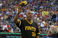 Member of the 1979 Pittsburgh Pirates World Championship team Dave Parker tips his cap during a ceremony honoring the team before a baseball game between the Pirates and the Philadelphia Phillies in Pittsburgh, Saturday, July 20, 2019. (AP Photo/Gene J. Puskar)