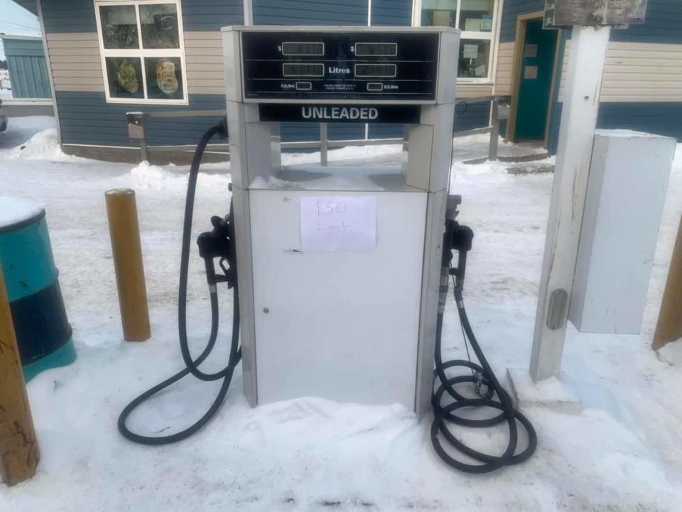 The gas pump at Chief&#39;s Corner. The community is limiting fuel consumption until fuel shipments start coming in over the winter road. (Submitted by Chief&#39;s Corner - image credit)