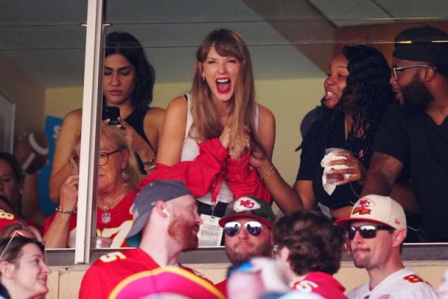 Taylor Swift is now a Chiefs fan. Who are Carolina Panthers celebrity  diehards?