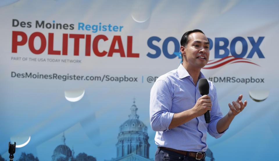 Former Housing and Urban Development Secretary Julián Castro speaks at the Des Moines Register Soapbox in August during a visit to the Iowa State Fair in Des Moines, Iowa. (Photo: Charlie Neibergall/AP)
