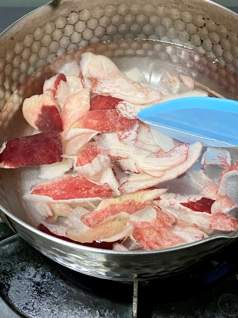 【消暑食譜】粉紅桃桃特飲  桃皮水整夢幻粉色果凍