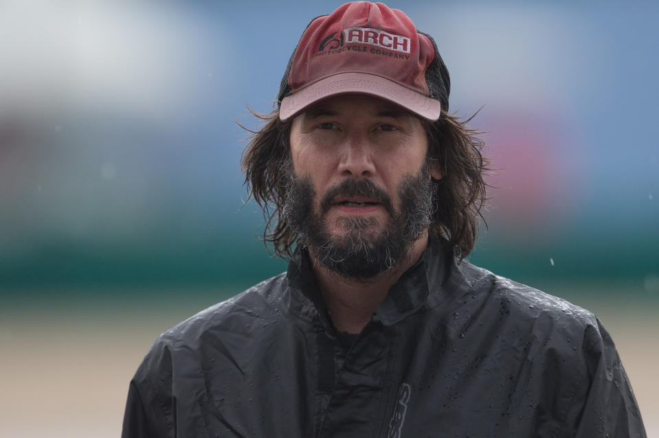 Keanu Reeves made the most of a travel snafu over the weekend — and also made some new friends. (Photo: Getty Images)