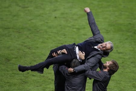 Football Soccer - Ajax Amsterdam v Manchester United - UEFA Europa League Final - Friends Arena, Solna, Stockholm, Sweden - 24/5/17 Manchester United manager Jose Mourinho celebrates with coaching staff Reuters / Phil Noble Livepic