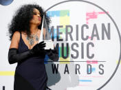 2017 American Music Awards – Photo Room – Los Angeles, California, U.S., 19/11/2017 – Singer Diana Ross poses with her Lifetime Achievement award. REUTERS/Danny Moloshok TPX IMAGES OF THE DAY