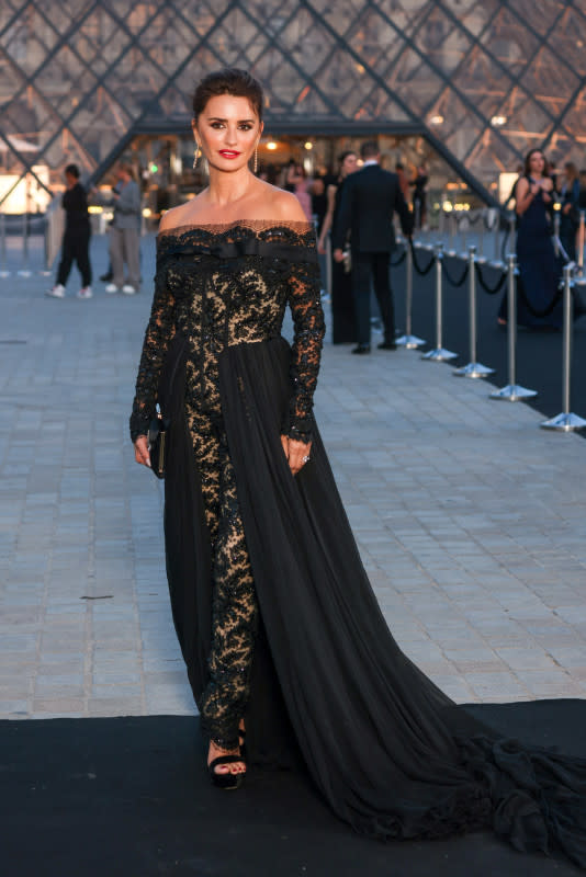 PARIS, FRANCE - SEPTEMBER 26: Penelope Cruz attends the Lancome X Louvre photocall as part of Paris Fashion Week on September 26, 2023 in Paris, France. (Photo by Stephane Cardinale - Corbis/Corbis via Getty Images)<p>Stephane Cardinale - Corbis/Getty Images</p>