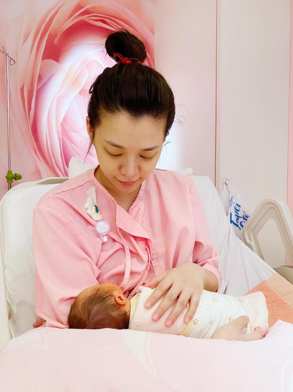 王思平回憶成為新手媽首次哺乳就遇挫折　慌張將小孩退給護士急上網惡補！　