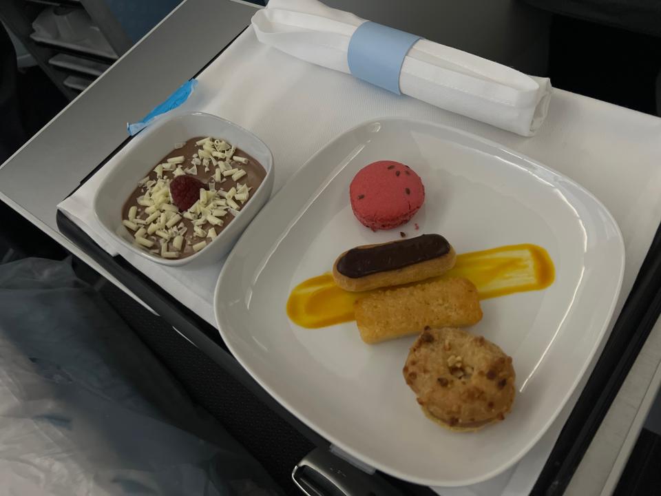 Flying on La Compagnie all-business class airline from Paris to New York — dessert.