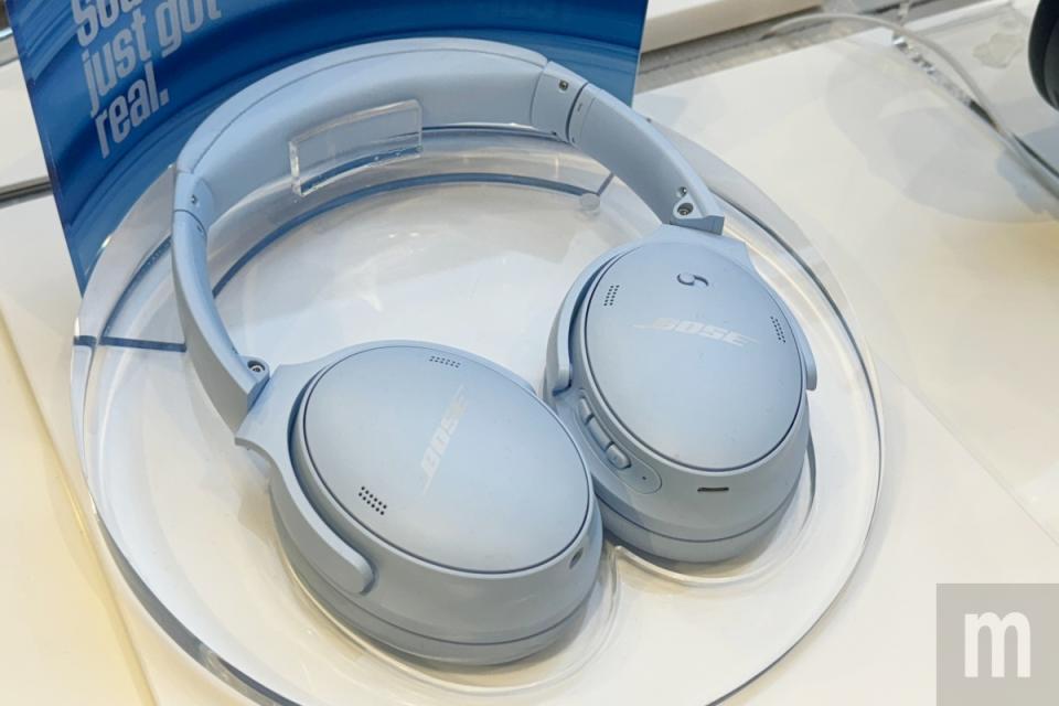 ▲接續先前鎖定大眾市場使用需求的Bose 700定位的Bose QuiteComfort，新增加全新藍色款式