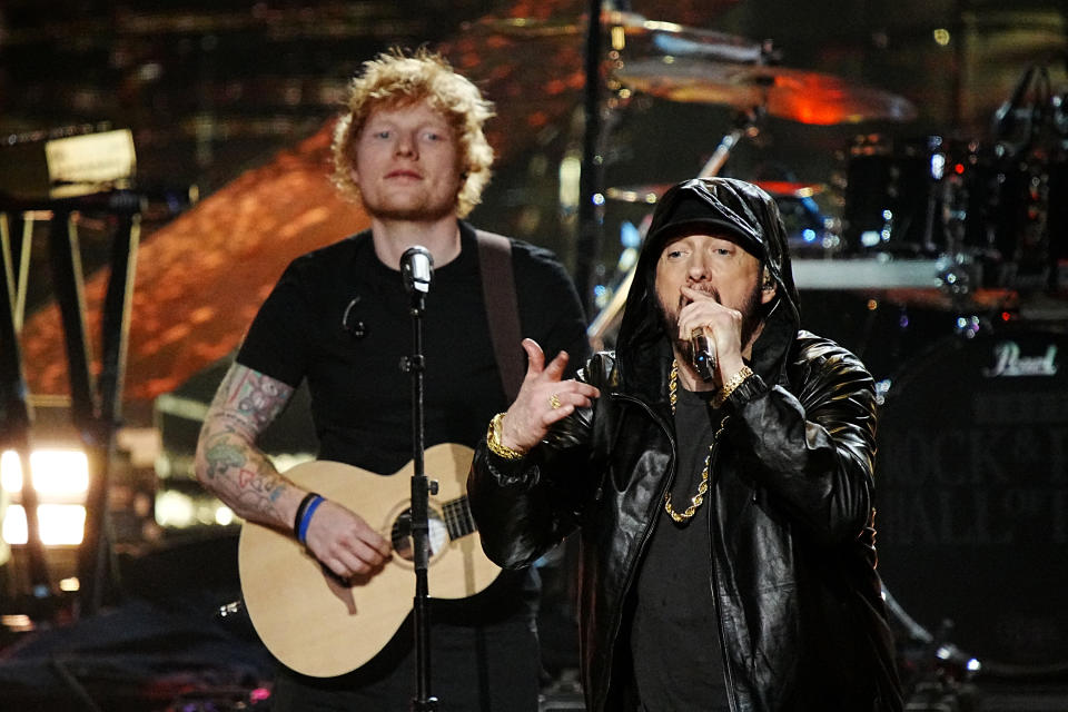 Ed Sheeran and Eminem perform on stage during the 37th Annual Rock & Roll Hall Of Fame Induction Ceremony at Microsoft Theater on November 05, 2022 in Los Angeles, California. (Photo by Jeff Kravitz/FilmMagic)