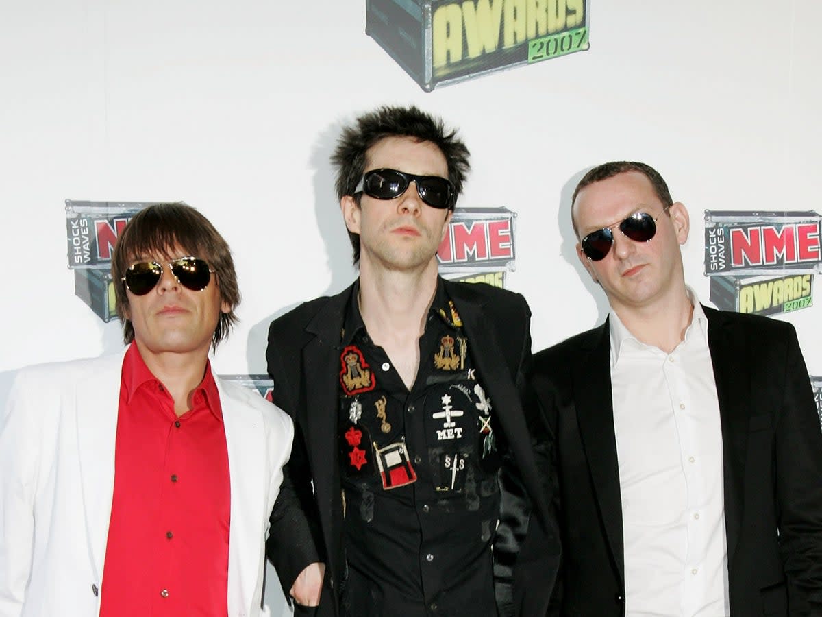 (L to R) Mani Mountfield, Bobby Gillespie and Martin Duffy of Primal Scream in 2007 (Getty Images)