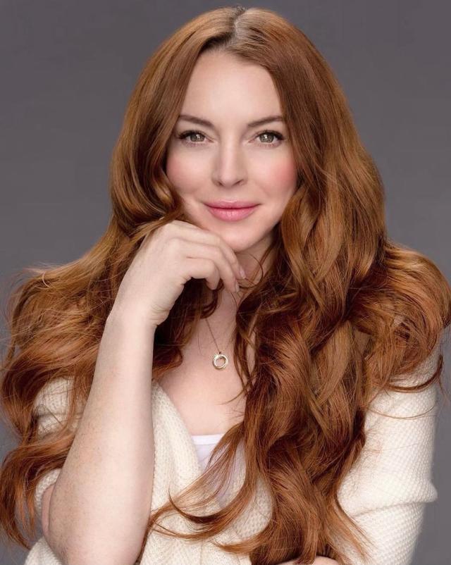 Nude Spanking Lindsay Lohan - Lindsay Lohan's Acting Return Continues With New Netflix Movie