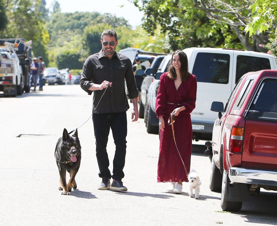 Ana de Armas and Ben Affleck