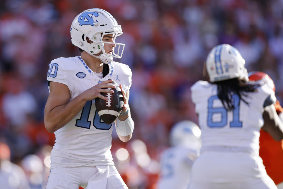 CLEMSON, SC - NOVEMBER 18: North Carolina Tar Heels quarterback Drake Maye (10) drops back to pass during a college football game against the Clemson Tigers on November 18, 2023 at Memorial Stadium in Clemson, South Carolina. (Photo by Joe Robbins/Icon Sportswire via Getty Images)