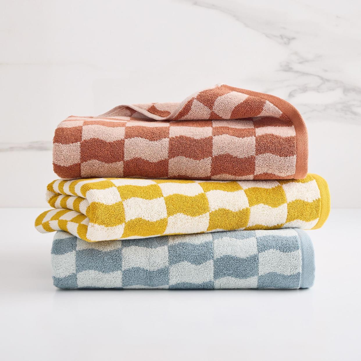 <p><a href="https://go.redirectingat.com?id=74968X1596630&url=https%3A%2F%2Fwww.westelm.com%2Fproducts%2Fwavy-blocks-towel-b4287&sref=https%3A%2F%2Fwww.harpersbazaar.com%2Ffashion%2Ftrends%2Fg60257022%2Fbest-luxury-beach-towels%2F" rel="nofollow noopener" target="_blank" data-ylk="slk:Shop Now;elm:context_link;itc:0;sec:content-canvas" class="link rapid-noclick-resp">Shop Now</a></p><p>Wavy Blocks Towel</p><p>westelm.com</p><p>$19.00</p>