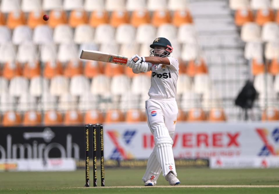 Pakistan vs England LIVE: Cricket score and first Test updates as visitors toil for wickets on day two