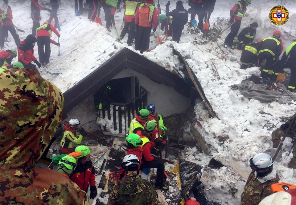 Deadly snow avalanche hits hotel in earthquake-stricken central Italy