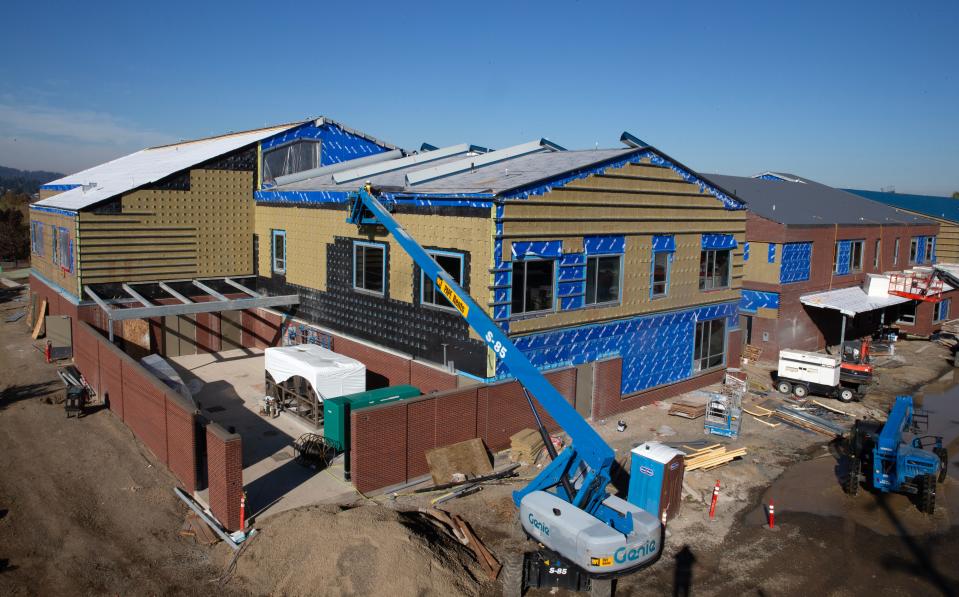 Camas Ridge Elementary School construction continues as the building near 29th Avenue and University Street begins to receive external finishes.