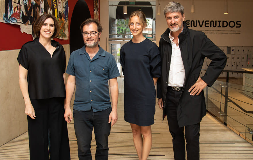 De izquierda a derecha: Victoria Noorthoorn (Directora del Museo de Arte Moderno de Buenos Aires), Enrique Avogadro (Ministro de Cultura de la Ciudad de Buenos Aires), Sol Juárez (Gerente de Proyecto Creativo e Innovación y Gestión Cultural de AZCUY) y Gerardo Azcuy (Fundador y Director General de AZCUY).