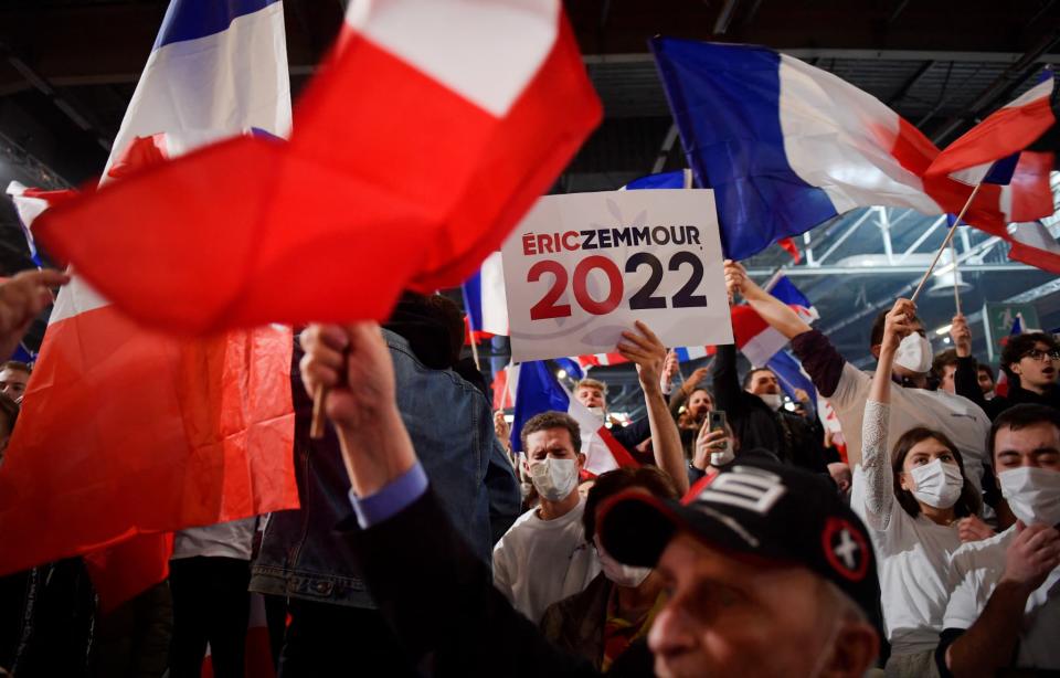 Personnes présentes au meeting d'Éric Zemmour le 5 décembre 2021 à Villepinte  - JULIEN DE ROSA / AFP