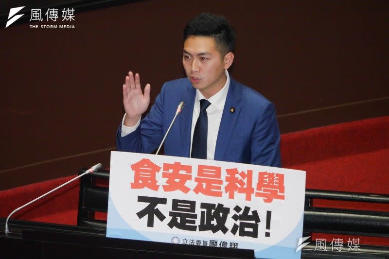 <cite>國民黨新科立委廖偉翔23日於立法院議場質詢。（蔡親傑攝）</cite>