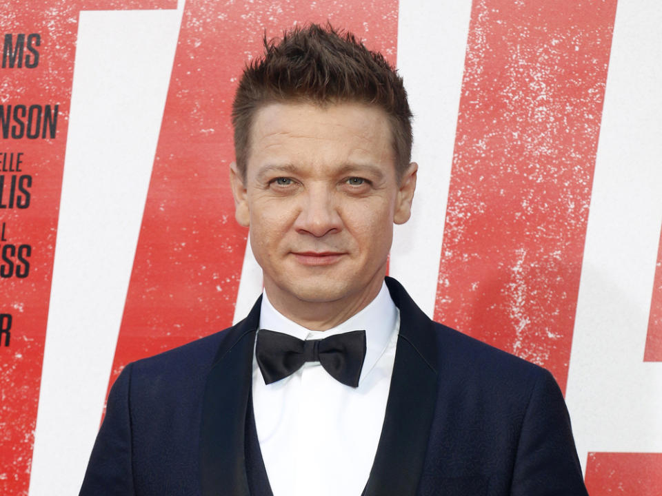 Jeremy Renner wird schon bald als "Hawkeye" in einer eigenen Marvel-Serie zu sehen sein. (Bild: Tinseltown / Shutterstock.com)