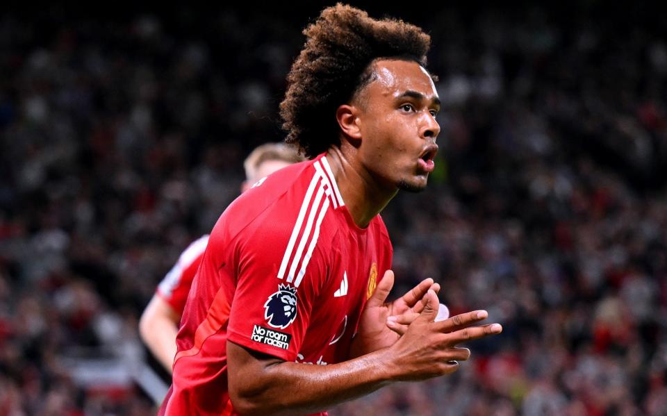 Joshua Zirkzee celebrates after scoring his first goal, the winner for Manchester United against Fulham, August 16, 2024