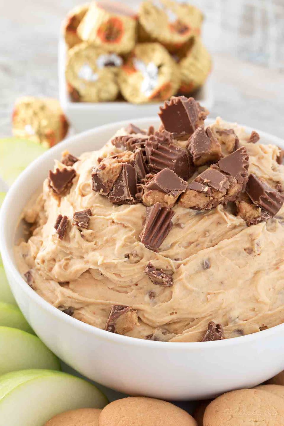 Peanut Butter Cup Cheesecake Dip