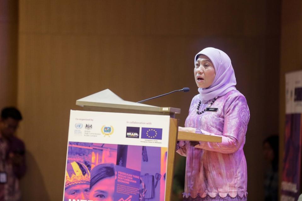 Woman, Family and Community Minister Datuk Seri Nancy Shukri delivers her speech during the 2024 International Women`s Day Forum at the Asia School Of Business March 7, 2024. — Picture by Sayuti Zainudin 