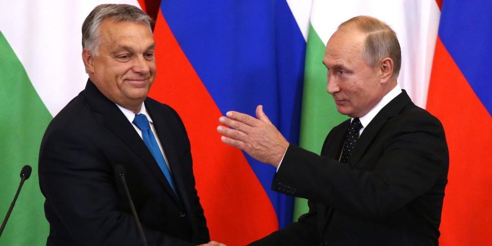 Hungarian Prime Minister Viktor Orbán and Russian President Vladimir Putin shaking hands.