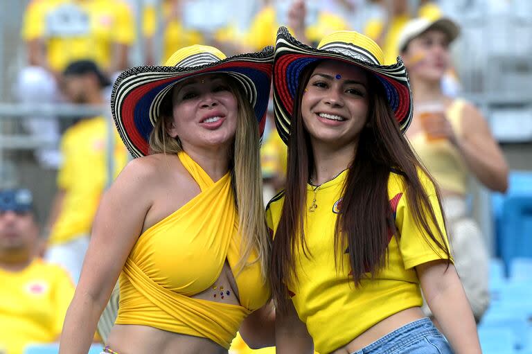 Colombia tiene mayoría de hinchas en las tribunas del estadio de Charlotte.