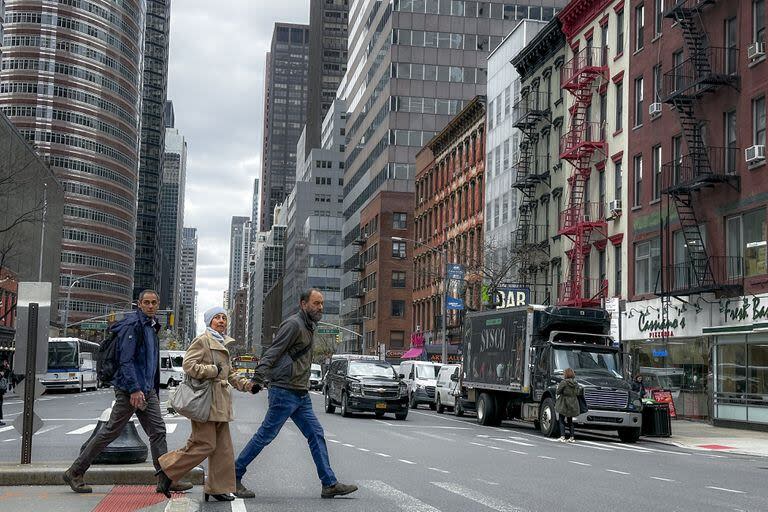 Las calles de Nueva York fueran sacudidas por un temblor esta mañana.  (AP/John Minchillo)