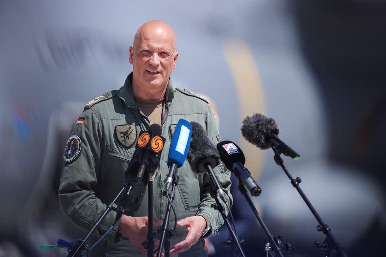 El general Ingo Gerhartz, durante el encuentro con periodistas en la base militar