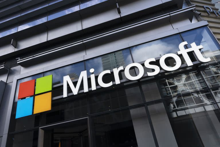 La entrada de las oficinas en Nueva York de Microsoft, cuyo servicio de correo electrónico fue atacado en marzo