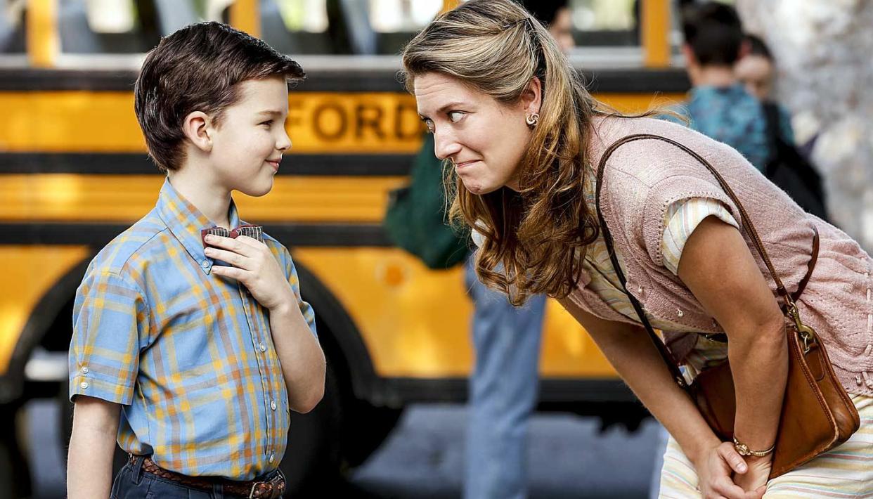 Iain Armitage as Sheldon Cooper and Zoe Perry as Mary Cooper in CBS’s <em>Young Sheldon.</em> (Photo: CBS)