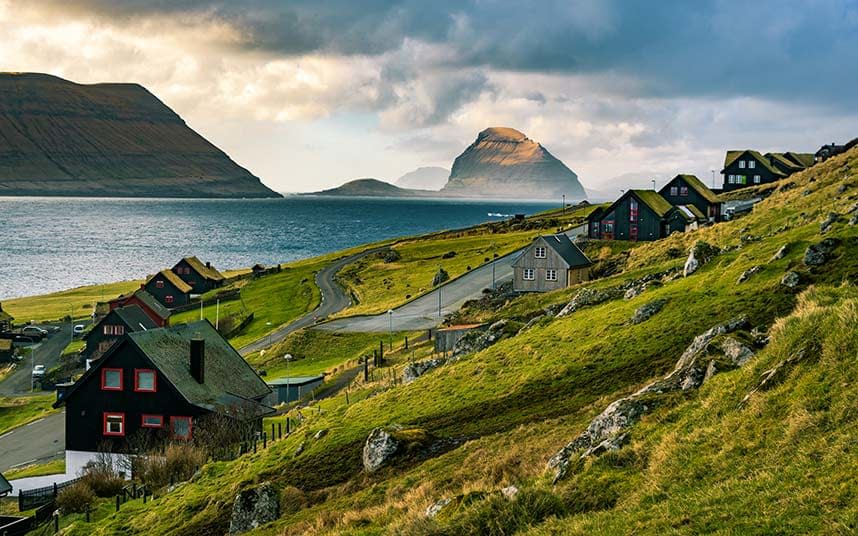 The sun enjoys a rare moment of supremacy on the Faroe Islands - Viktor Posnov