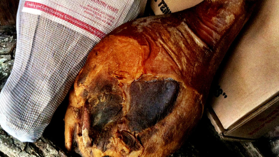 Benton’s Whole Hickory Country Ham Deboned & Sliced