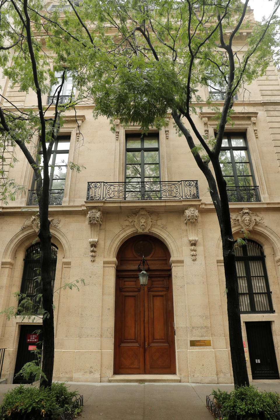 Maria Farmer, who has accused Jeffrey Epstein of sexually assaulting her, said the late billionaire had a video surveillance room at his Manhattan home (pictured) that would monitor his bedrooms and bathrooms. (Photo: Lucas Jackson/Reuters)