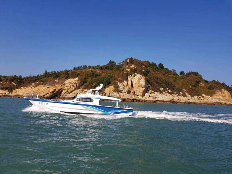 推出船遊七島的「萬順一號」是目前速度最快的小艇。（圖／鄉村旅行社提供）