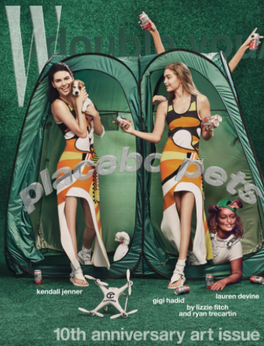 <p>Da hatte es der Photoshop-Artist wohl etwas zu gut gemeint: Kendall Jenner und Gigi Hadid wurden für das Cover des W Magazine kurzerhand die Kniescheiben entfernt. Das Netz amüsierte der Fail - darüber hinaus regte das Foto eine Debatte über die unrealistische Darstellung weiblicher Körper in der Werbung an. (Bild: Twitter) </p>