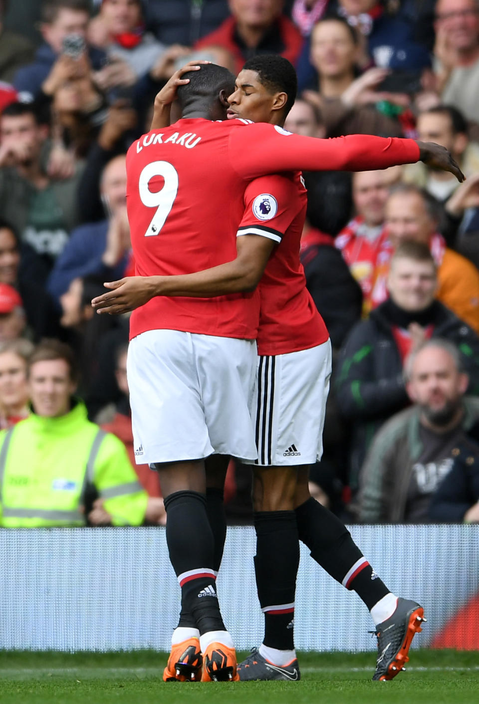 <p>Lukaku and Rashford celebrate United’s opening goal </p>