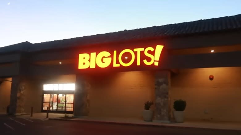 Big Lots storefront