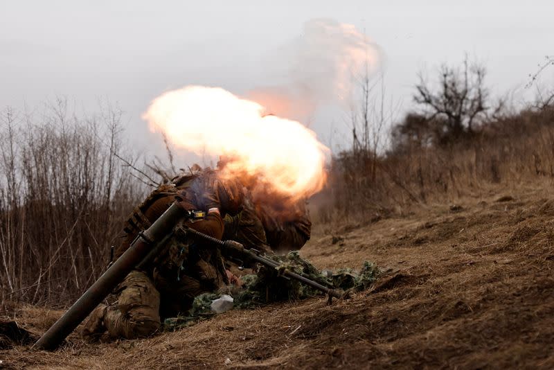 Ukraine army near Bakhmut fires anti-tank guns and mortars