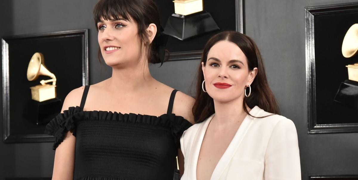 Schitts Creek Actress Emily Hampshire And Teddy Geiger Call Off Engagement After 6 Months 0735