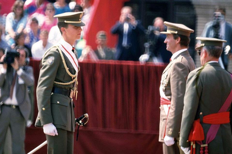 Rey Felipe VI y rey Juan Carlos 