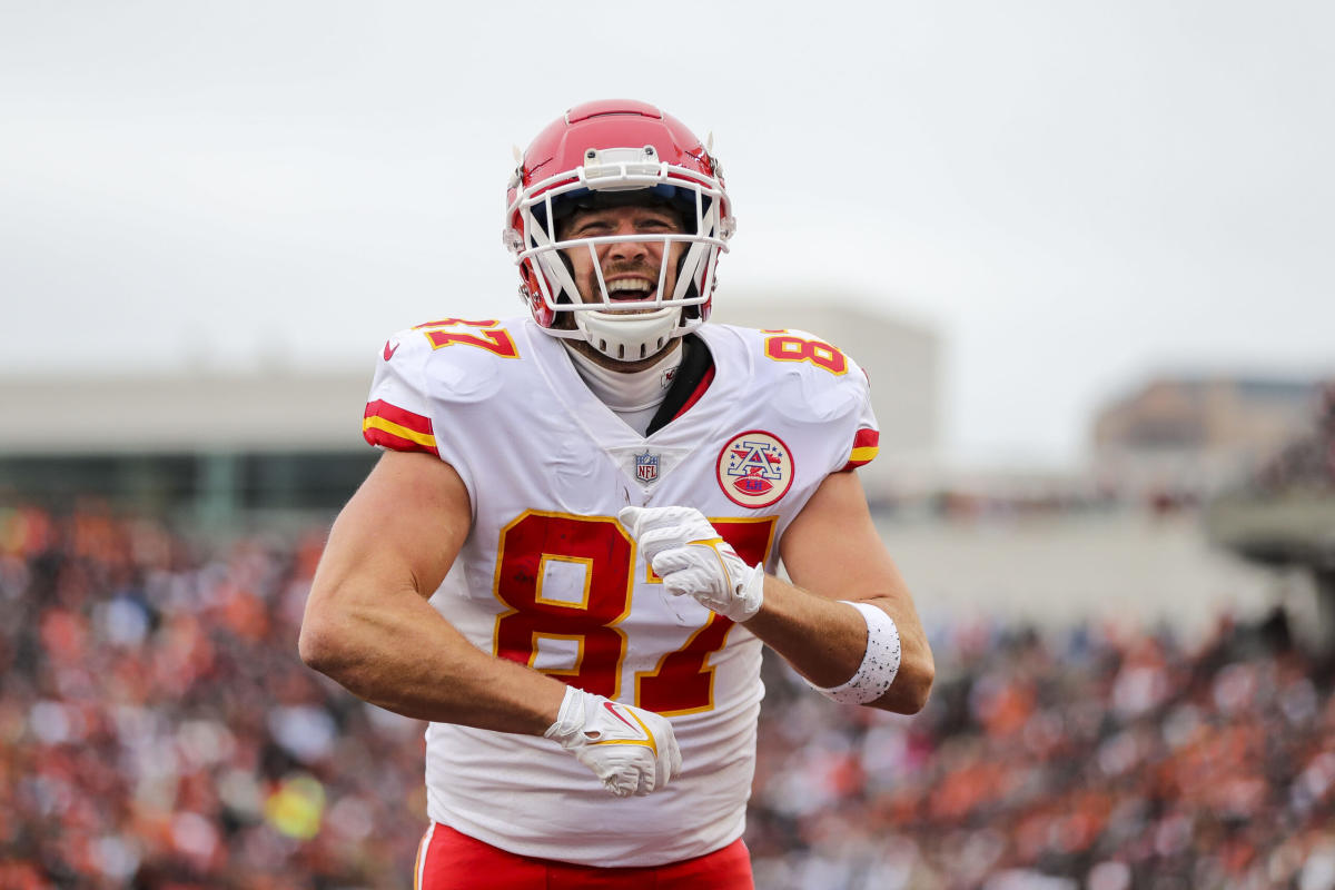 Super Bowl 57 KC Chiefs Travis Kelce TE 4-⭐⭐⭐⭐-Star Iron-on RED CAPTAIN  C-PATCH