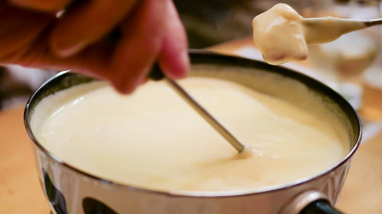 Cooked cheese fondue