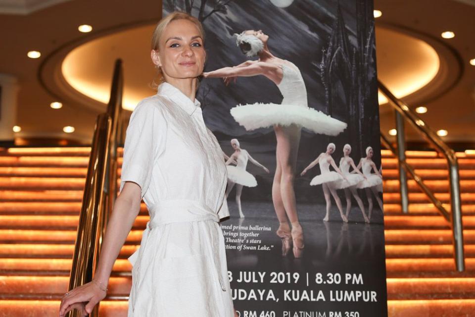The celebrated dancer is known for introducing new techniques to the role of Odile or the Black Swan.