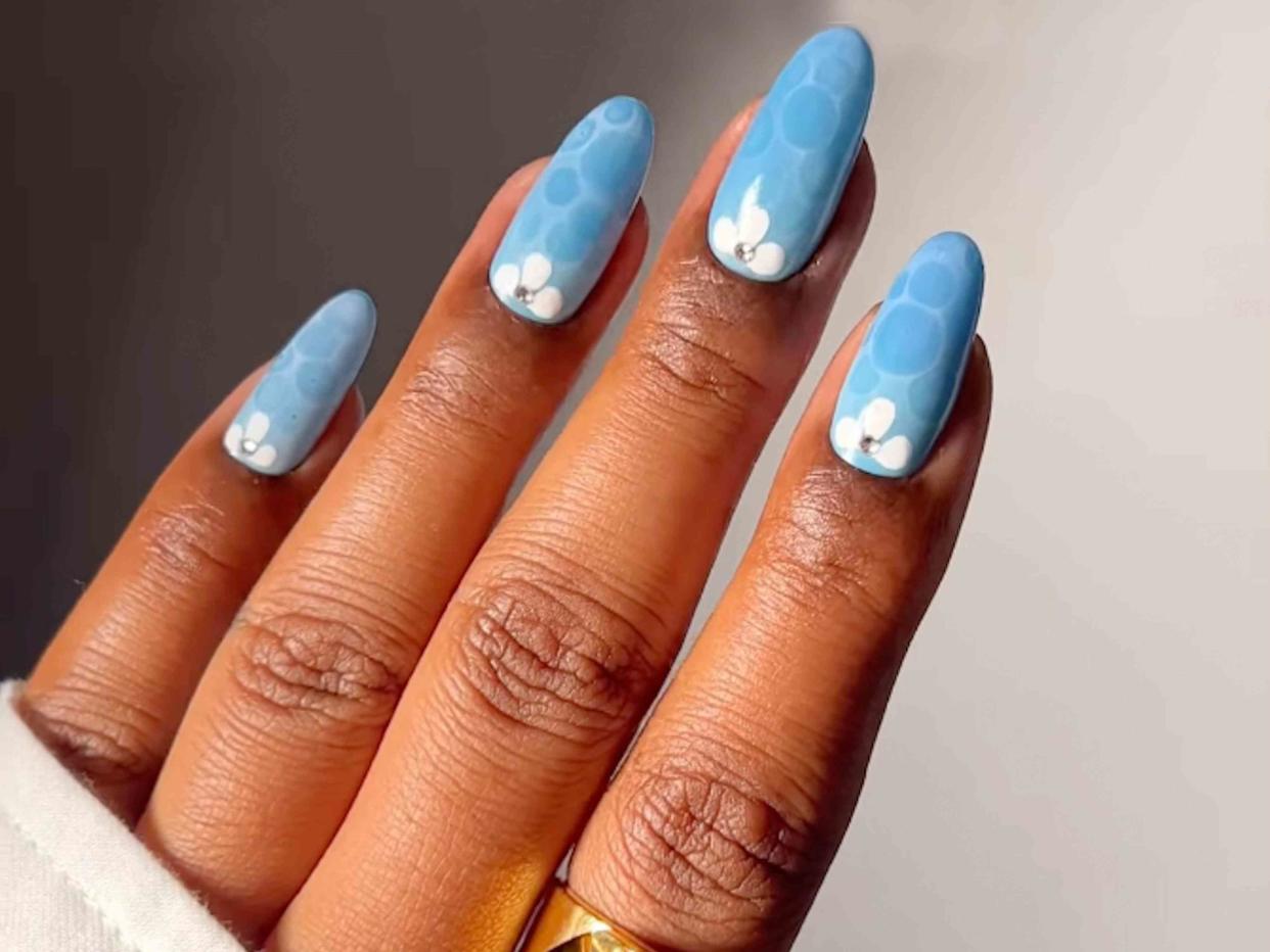 <p><a href="https://www.instagram.com/p/CtrV6iWuudz/">@nylove_nail</a> / Instagram</p>