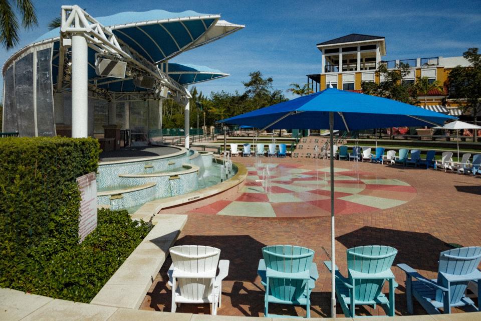 Outdoor amphitheater and fountain at Harbourside Place in Jupiter.